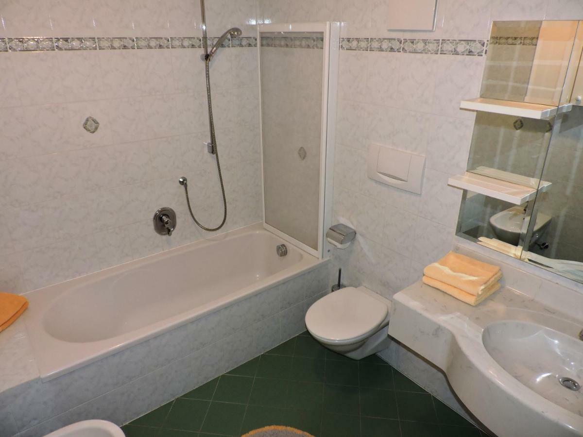 Kuehlerhof Aparthotel Anterselva di Mezzo Bagian luar foto