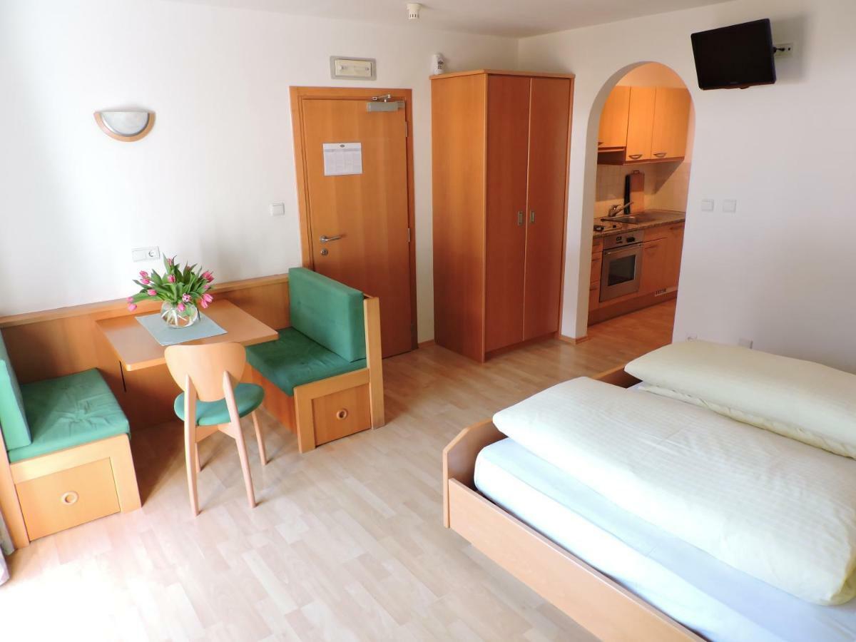 Kuehlerhof Aparthotel Anterselva di Mezzo Bagian luar foto