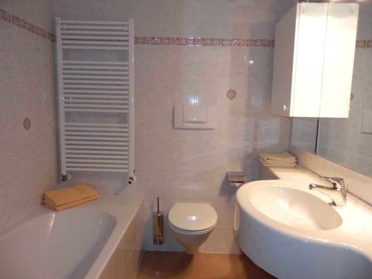 Kuehlerhof Aparthotel Anterselva di Mezzo Bagian luar foto