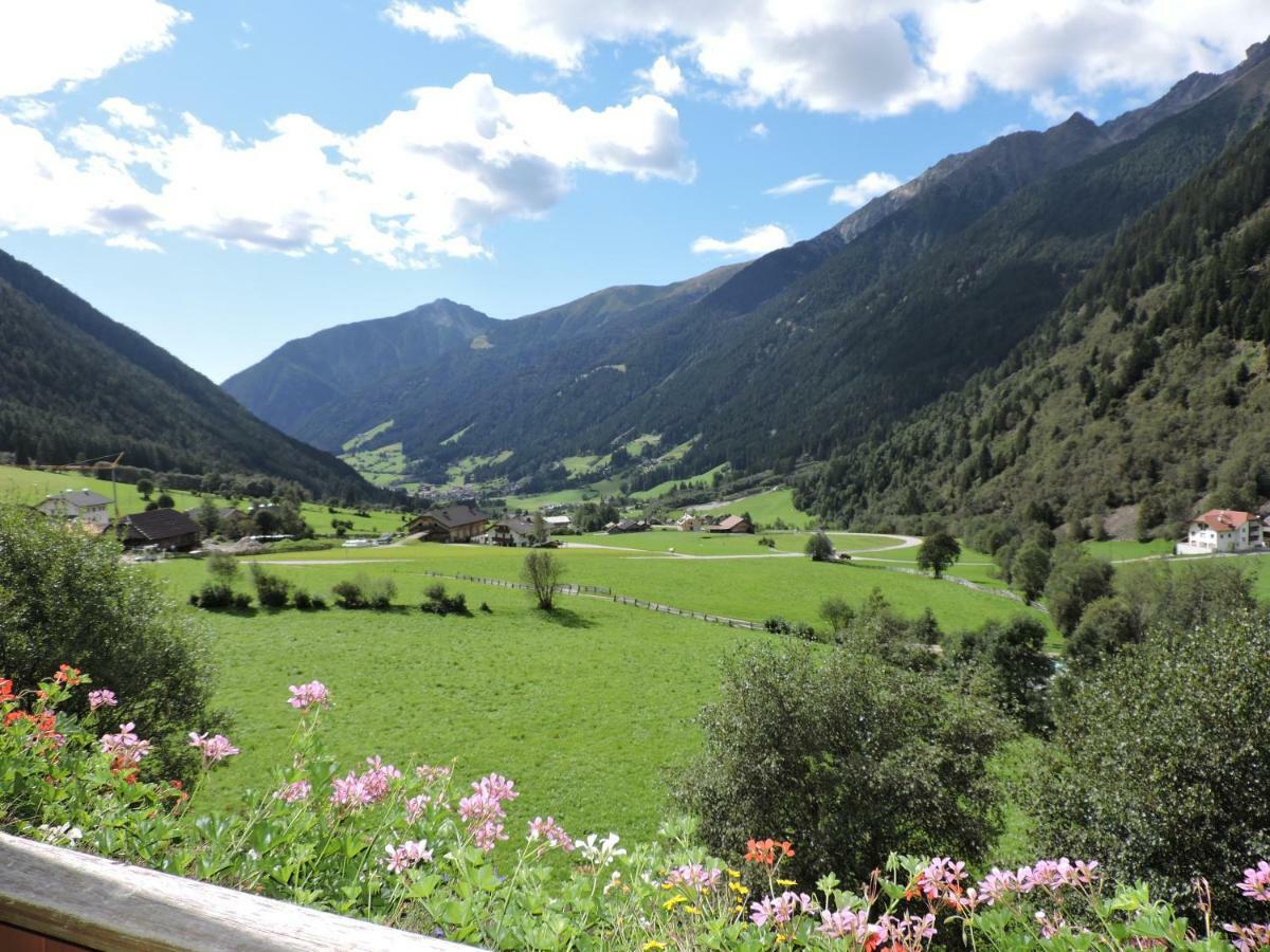 Kuehlerhof Aparthotel Anterselva di Mezzo Bagian luar foto